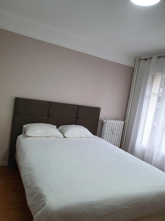 Bel Appartement 2 Pieces, Sortie De Metro Ligne 8 Charenton-le-Pont Buitenkant foto