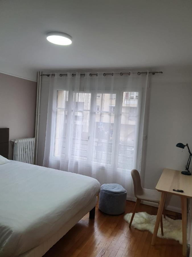 Bel Appartement 2 Pieces, Sortie De Metro Ligne 8 Charenton-le-Pont Buitenkant foto